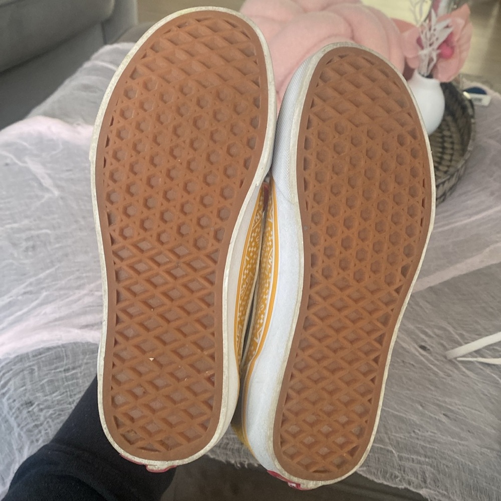 Yellow Vans - Picture 6 of 6